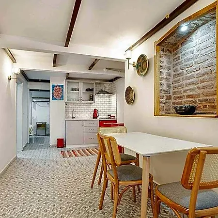 Lovely W Garden 4mins To Taksim Square 4* Provincia di Istanbul